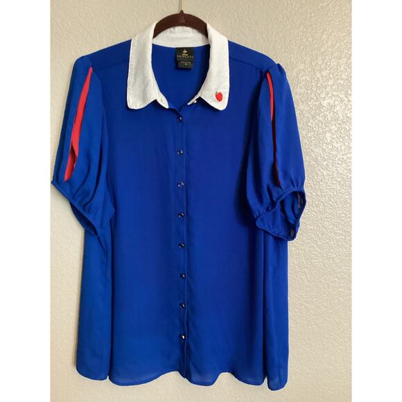 Torrid Disney Snow White Stretch Challis Collared Puff Sleeve Blouse Sz 2 16/18 - Picture 2 of 9